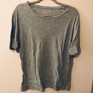 •3/$40• Everlane tee
